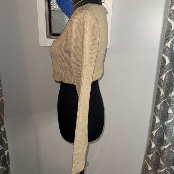 Lovers + Friends Hailee Crop Sweater SZ Medium - Picture 3 of 7